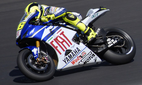 moto-gp_valentino-rossi_turn10[1].jpg